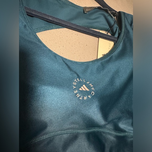 Adidas stella Mcartney multi sport crop top NWT! Size large - Picture 3 of 10